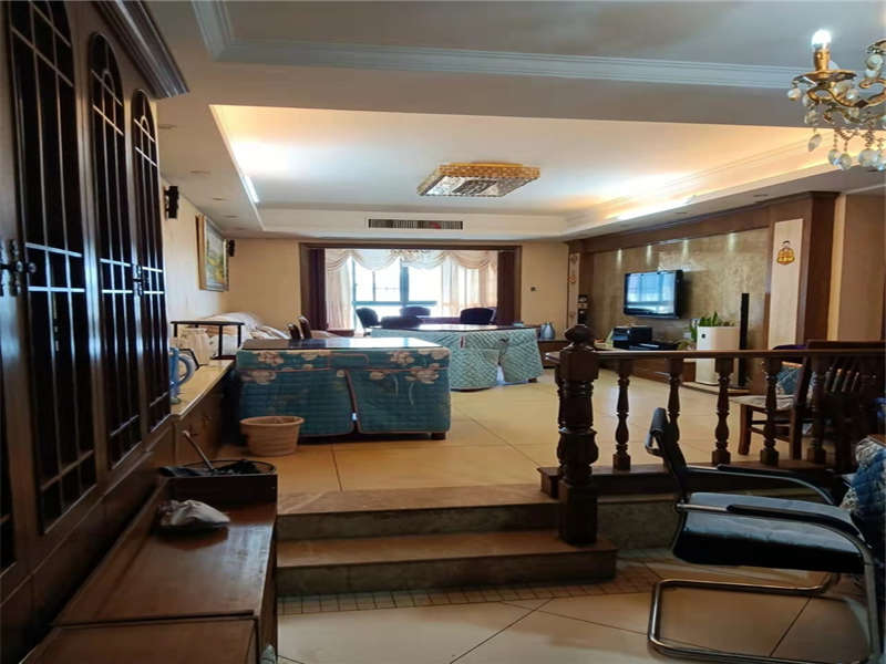 東方新城（東璽門）法拍房L1、L3棟1015號