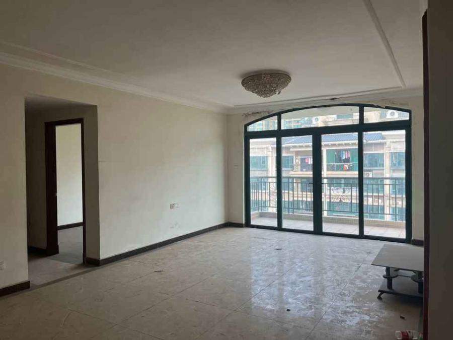 恒大名都法拍房5、6、7棟1801室