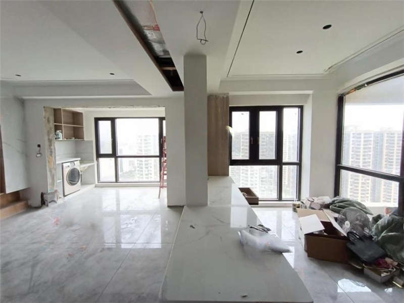 中南國際眼鏡城（中偉商業(yè)中心）法拍房3、4、5棟2301室及其室內(nèi)物品