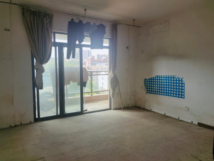 金典商務(wù)中心法拍房1、2、3、4棟618號