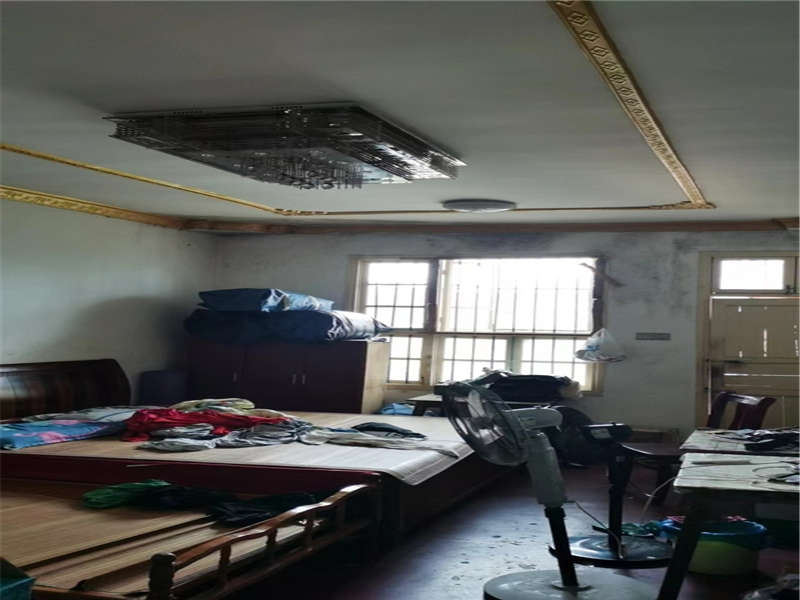 金井社區(qū)金長路58號法拍房101室、102室、201室、202室、301室、302室