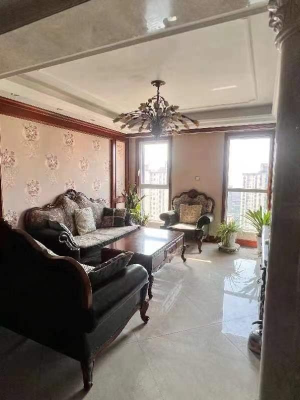 萬國(guó)城MOMA法拍房三期17號(hào)棟3302房