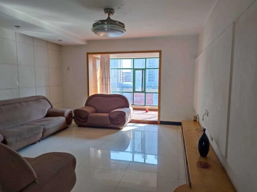 美林景園法拍房1棟803號(hào)及房屋內(nèi)現(xiàn)有的家具、家電