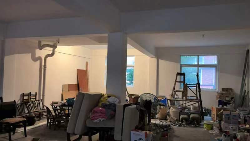 湖南金鷹機(jī)電大市場(chǎng)法拍房四區(qū)四棟205室、305室、405室