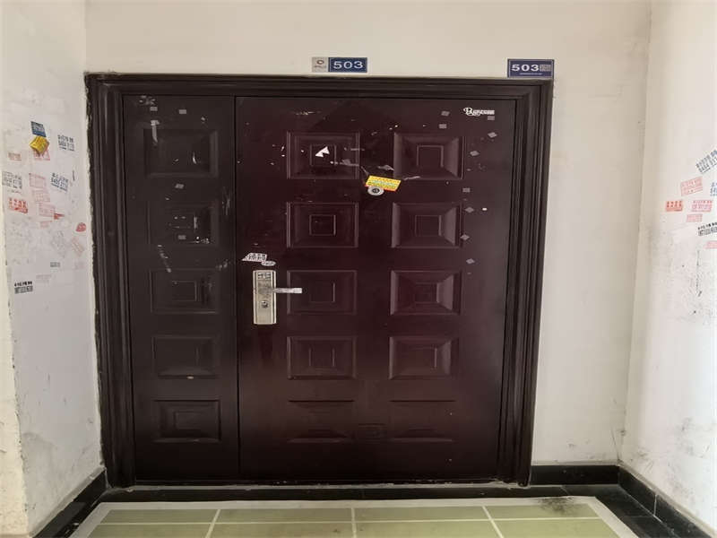 睿智園小區(qū)法拍房1、2棟503房