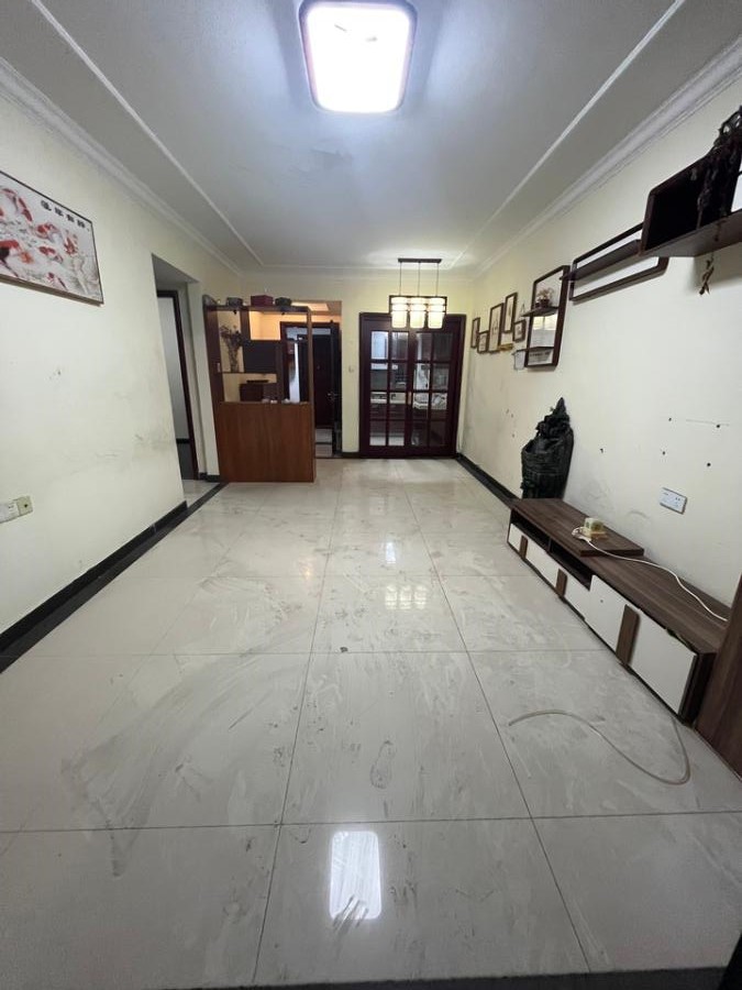 恒大城法拍房5、6、7棟703房