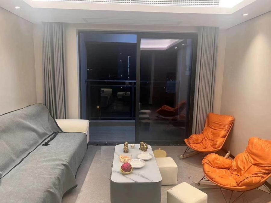 中海麓山境北區(qū)（中海海潤佳園）11棟606號(hào)