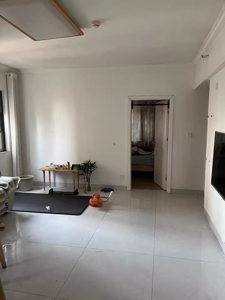 新長海廣場（新長海中心）法拍房C、D棟2111（實(shí)勘為D棟）