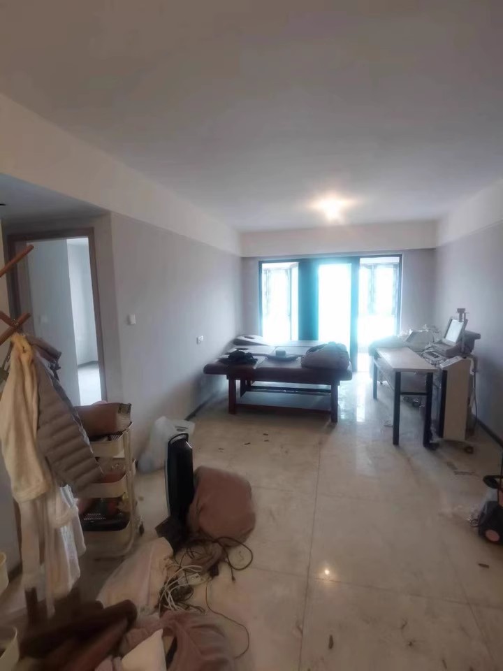 時(shí)代傾城五期（玫瑰園社區(qū)六）法拍房82#、83#棟1103室