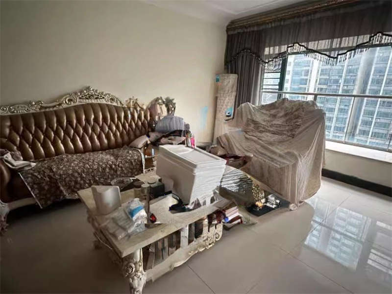 恒大名都法拍房43、44、45棟806號(hào)及室內(nèi)家具家電物品