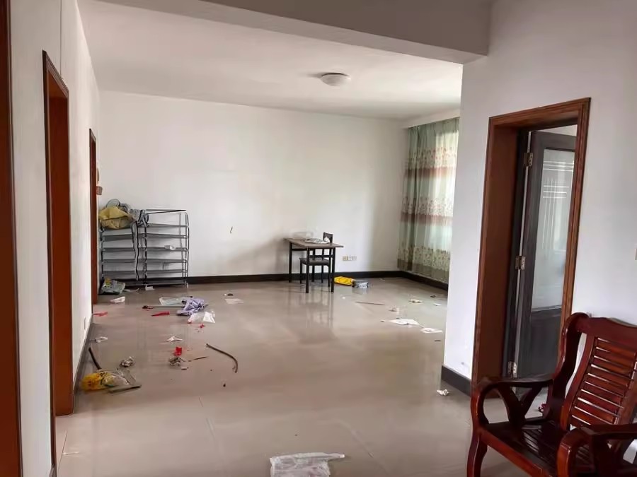 金桂小區(qū)法拍房40棟6門三、四層房屋