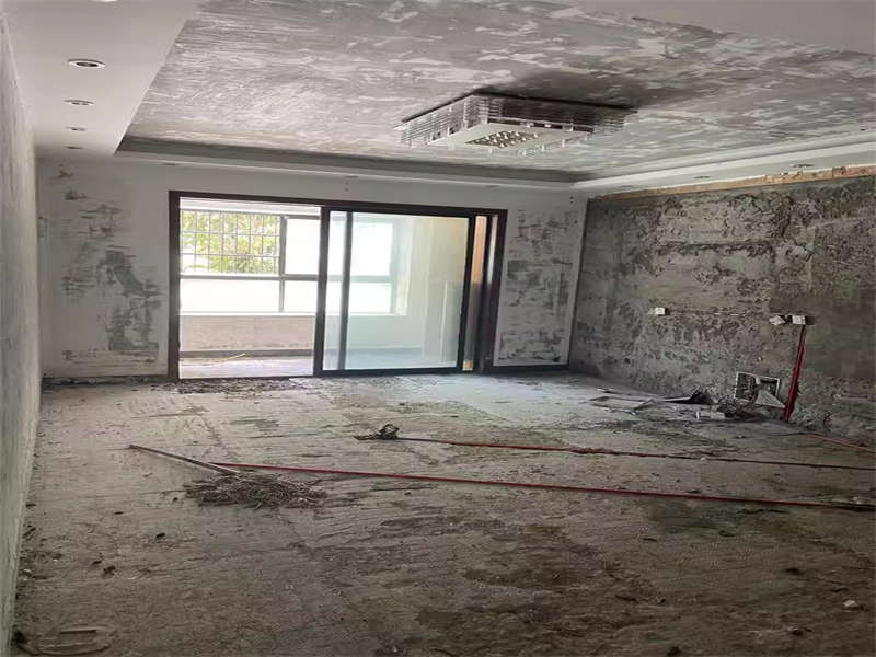 三一街區(qū)法拍房一期2、3棟105號(hào)