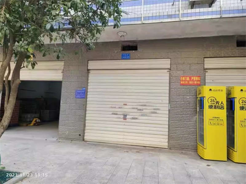 銀星小區(qū)法拍房D04棟102、202、302室