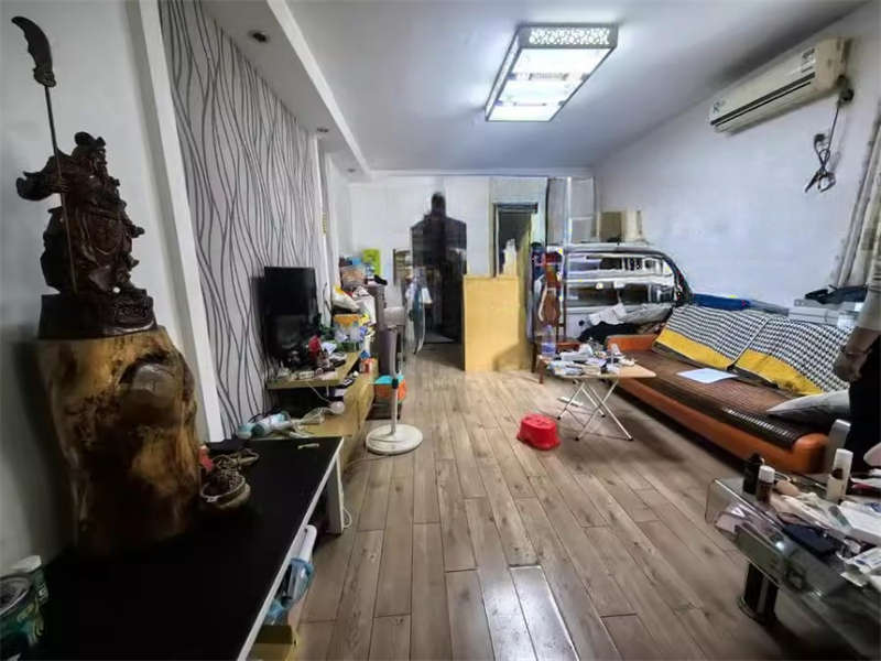 長沙標準件總廠宿舍法拍房7號棟經(jīng)濟適用房507房