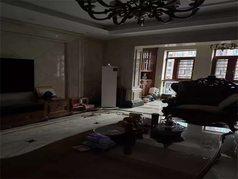 中隆國(guó)際御璽法拍房2號(hào)棟E－1001室