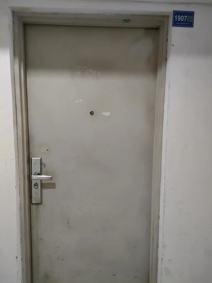 融科三萬英尺法拍房8號(hào)棟住宅1907