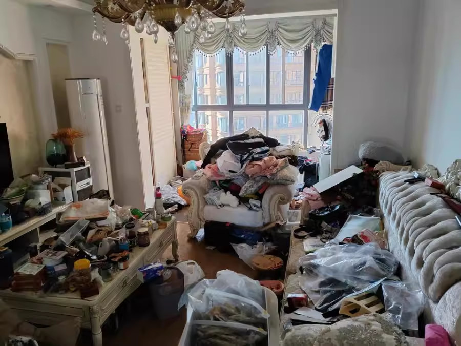 （雙學(xué)位）五礦萬境水岸嘉苑法拍房13棟2206號