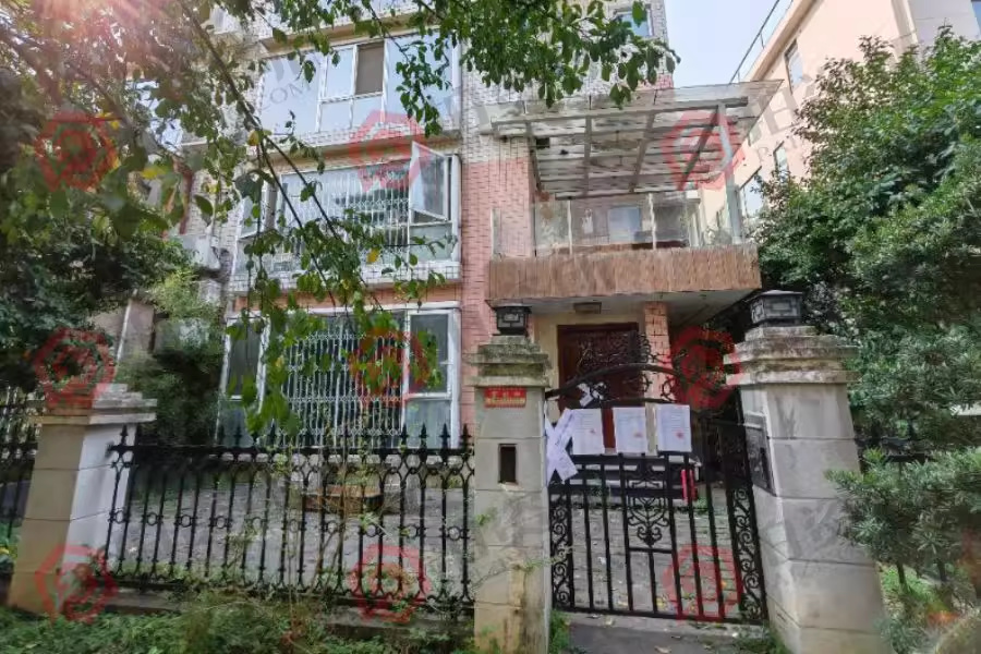 （烈士公園 別墅）夢澤園湖園法拍房8棟101號房屋及室內裝修和物品