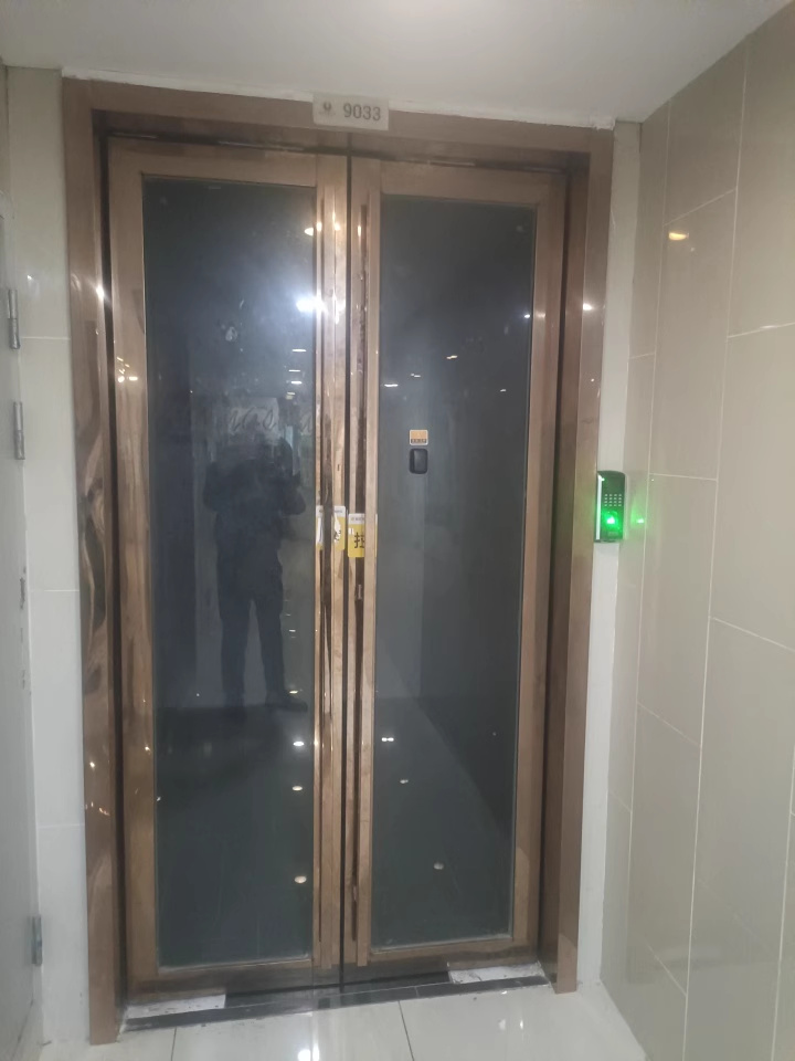 （大漏寫字樓）北辰鳳凰天階苑B1E1區(qū)法拍房B1E1區(qū)1-10棟及地下車庫、連接平臺9033