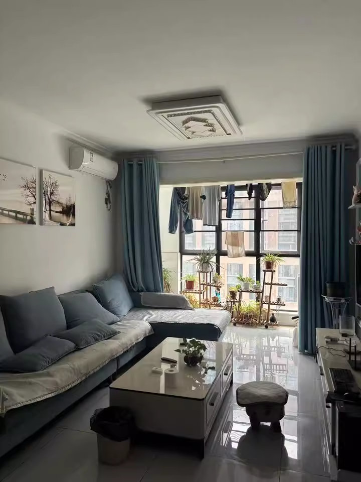 芙蓉萬(wàn)國(guó)城MOMA（卓越匯富苑）法拍房1棟806室