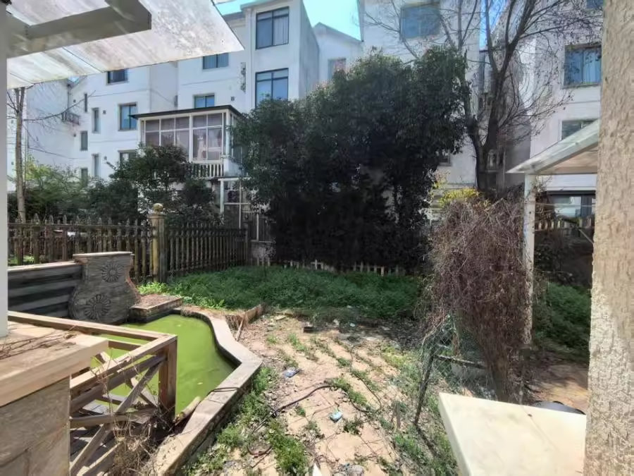 （別墅）長(zhǎng)沙碧桂園浪漫陽光一街法拍房37、39、51、53、55、57、59、61、63、65號(hào)153室及室內(nèi)家具家電