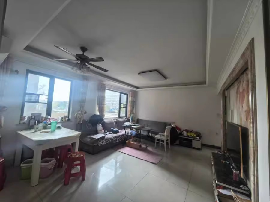 華潤置地廣場(chǎng)一期法拍房1棟401號(hào)房