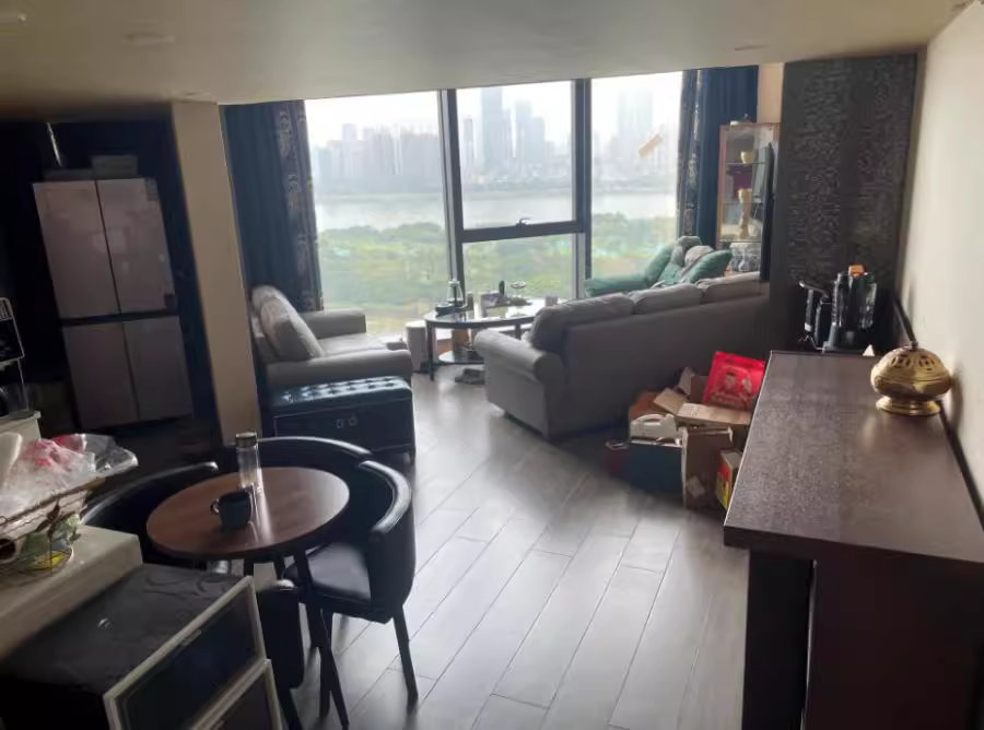 （一線江景公寓）圖鴻大廈法拍房1717號(hào)房