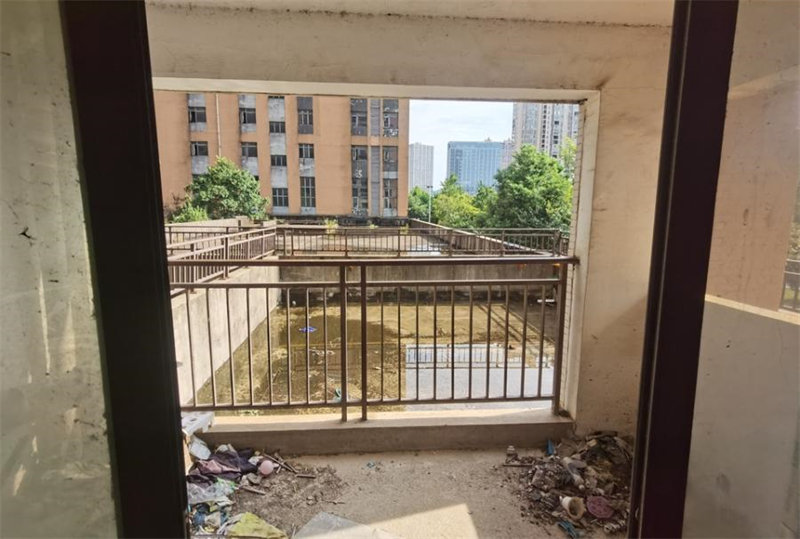 （大露臺(tái)）東景尚公館法拍房5棟204