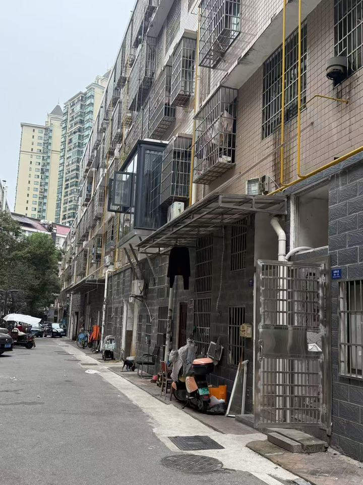 （整棟收租）松雅小區(qū)松雅安置區(qū)法拍房B-9號棟101、201、301、401房產(chǎn)